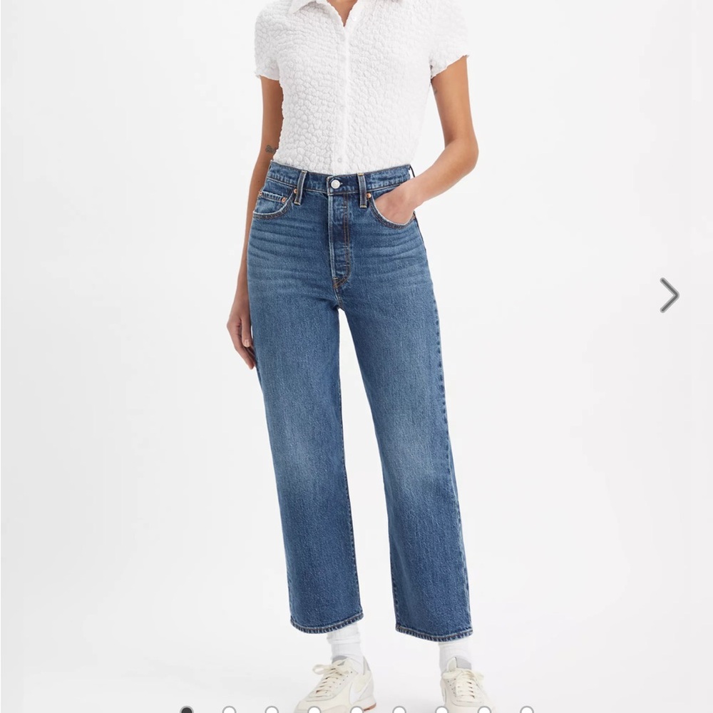 Levi's Women's Straight Leg Blue Jeans